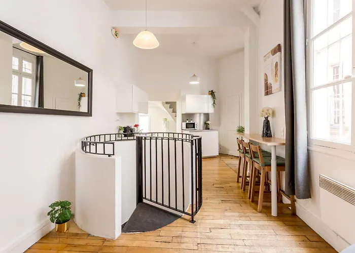Cozy Apartment - Louvre - Clery